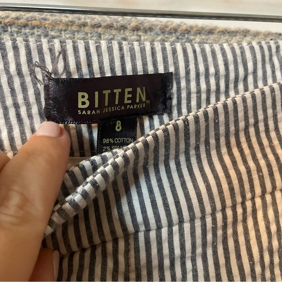 Bitten Blue and White Pants size 8 - Picture 5 of 6